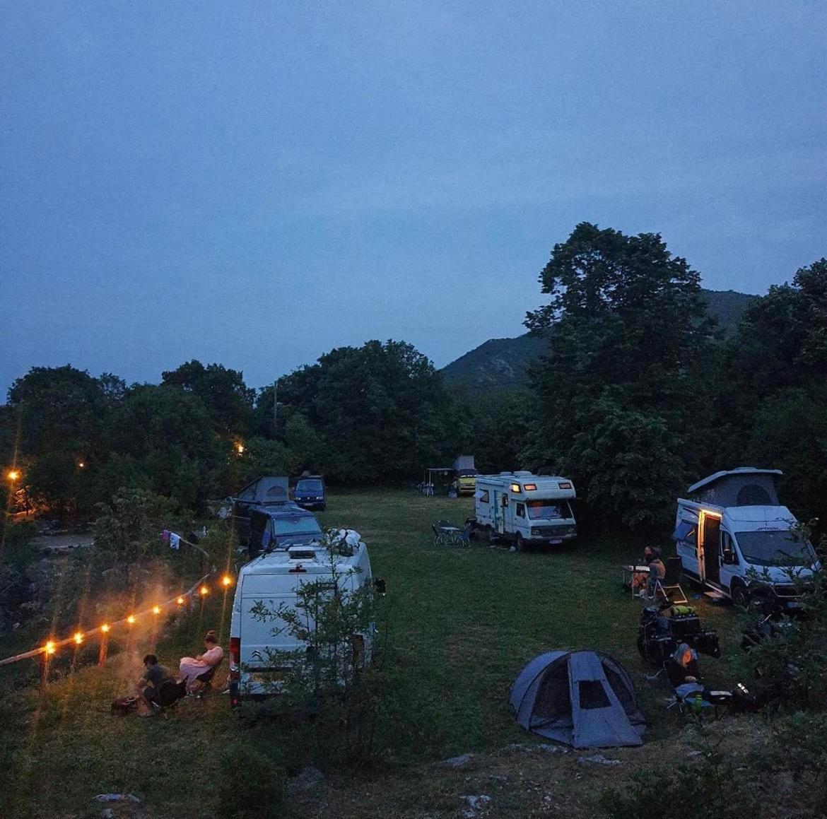 Camp Oaza,lipa Camping *